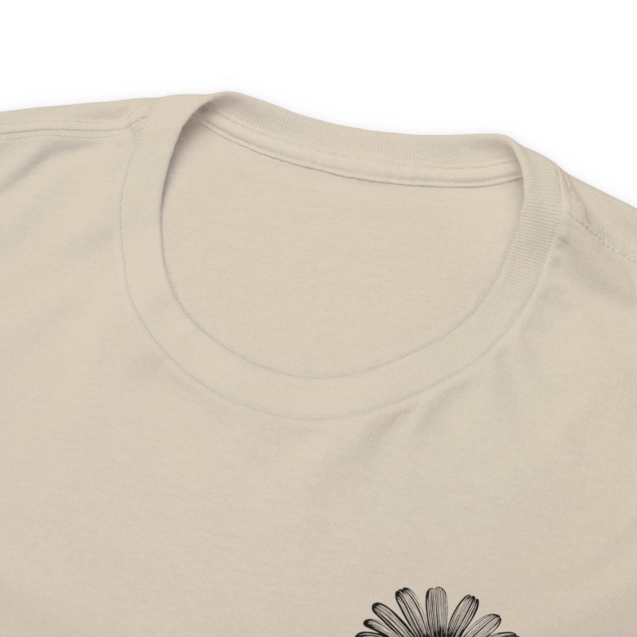 Pocket Daisy Unisex Heavy Cotton Tee